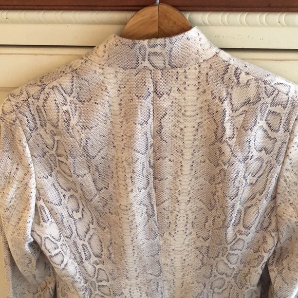 Elie Tahari Snake Print Jacket - Picture 7 of 9